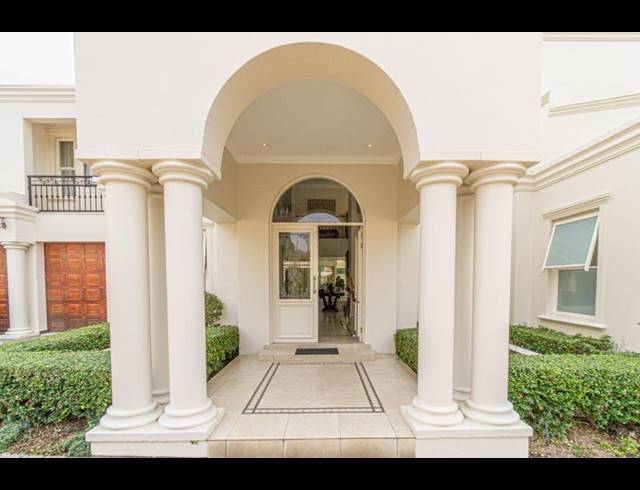5 BEDROOM HOUSE FOR SALE IN BRYANSTON